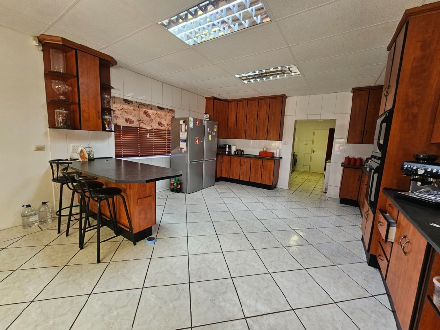 4 Bedroom Property for Sale in Jim Fouchepark Free State